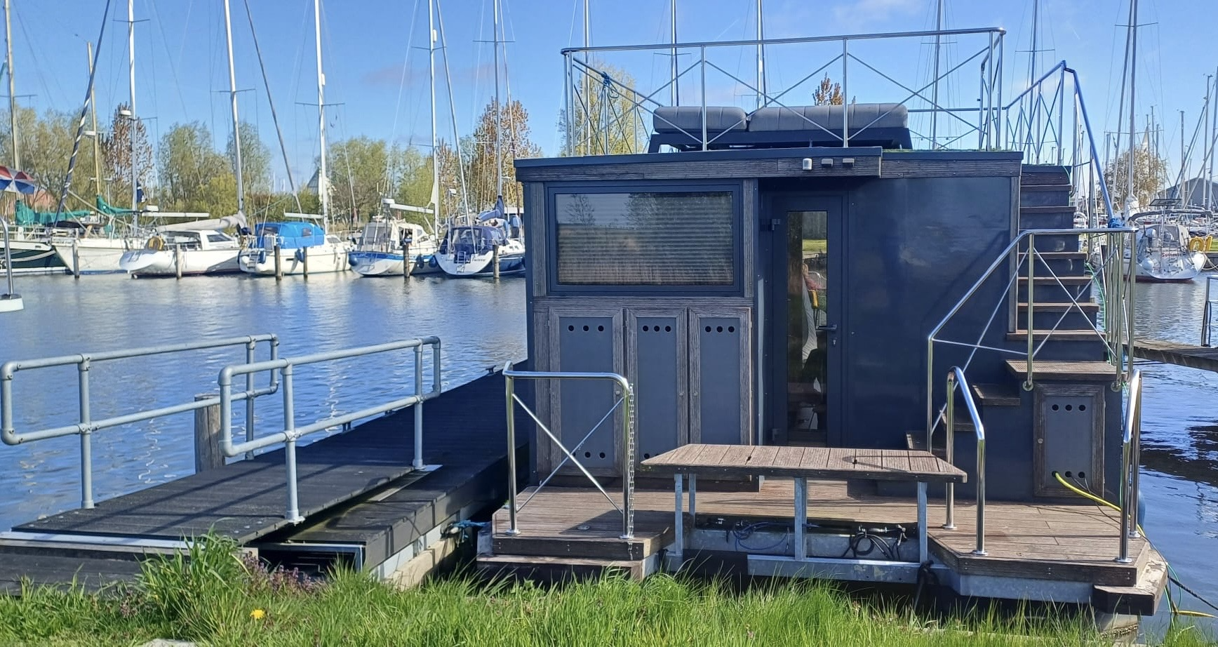 Campi 400 Houseboat Warns, Mooie Ligplaats