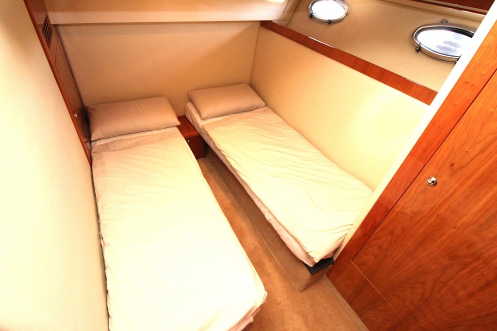 Rivièra 4700 Sport Yacht