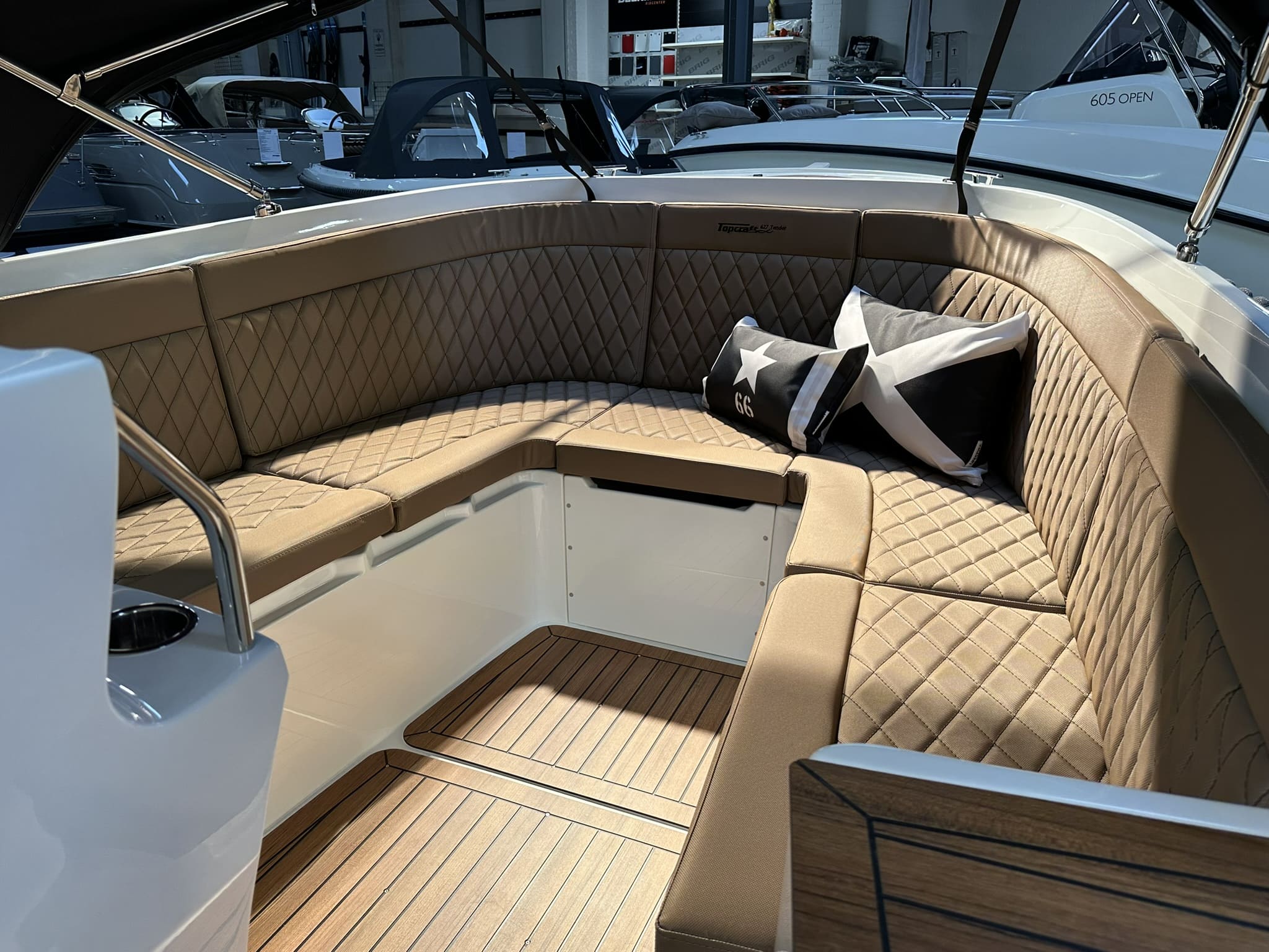 Topcraft 627 Tender