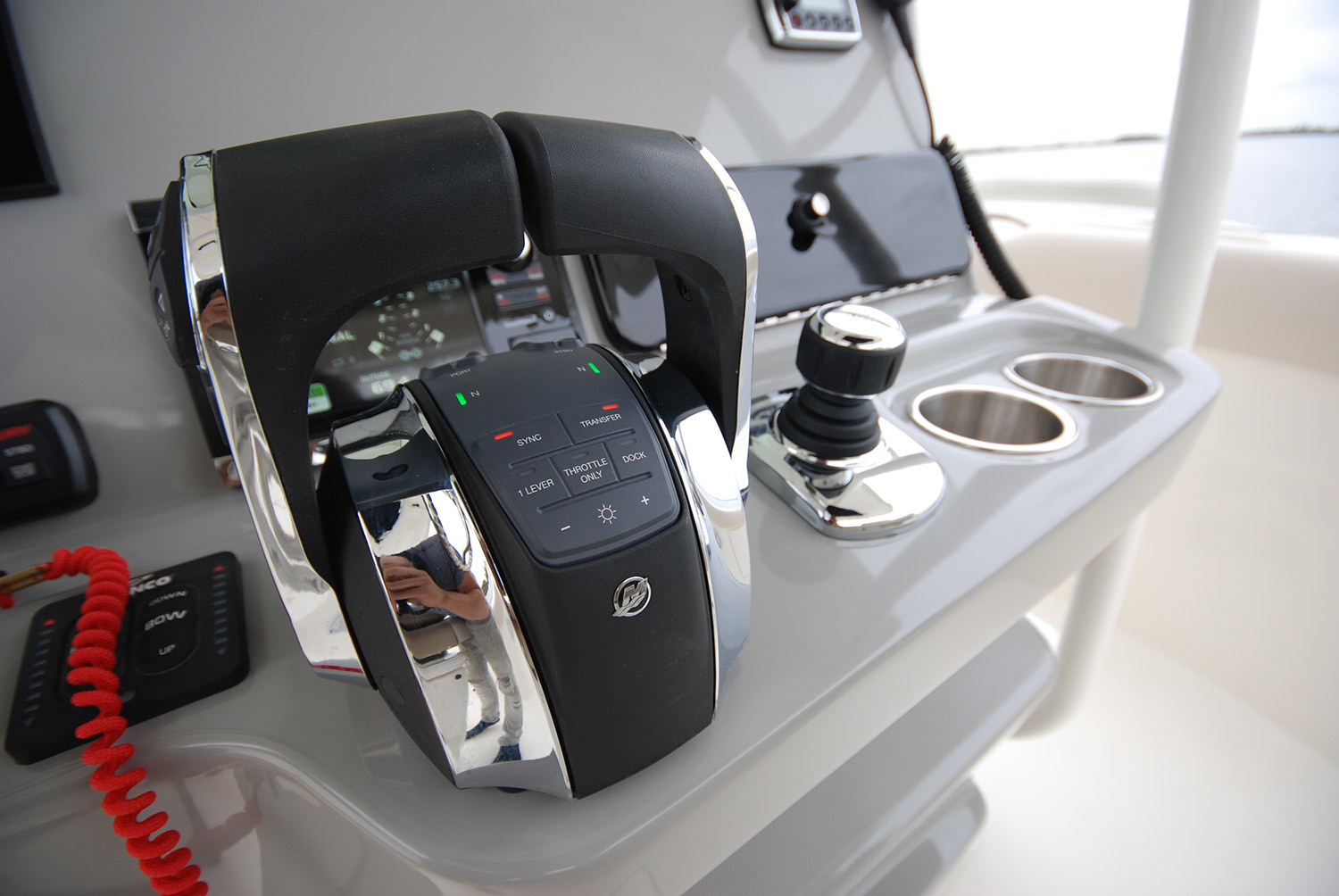 Boston Whaler 330 Outrage