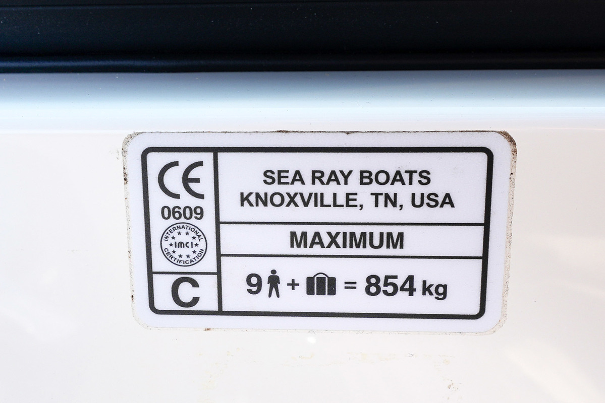 Sea Ray Sundancer 290