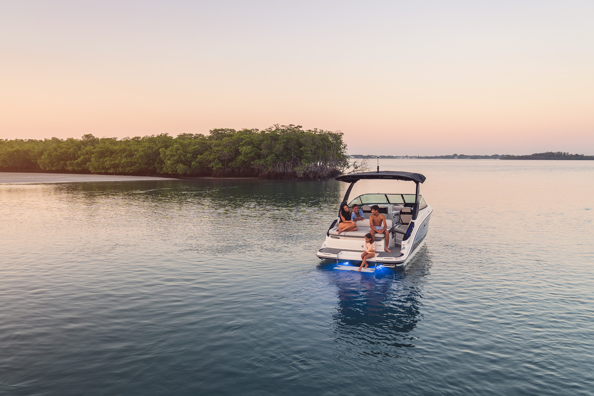 Sea Ray SLX 260 MY2025