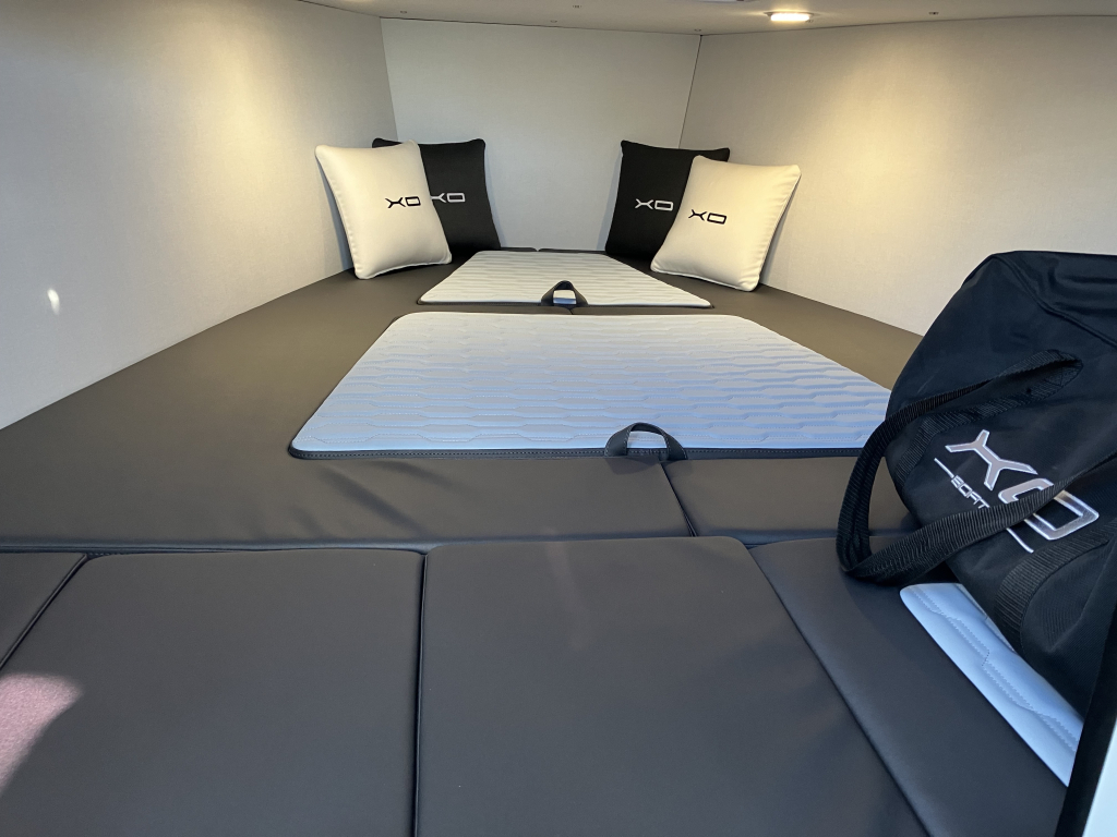 XO Boats DFNDR A8 DEMO 2025