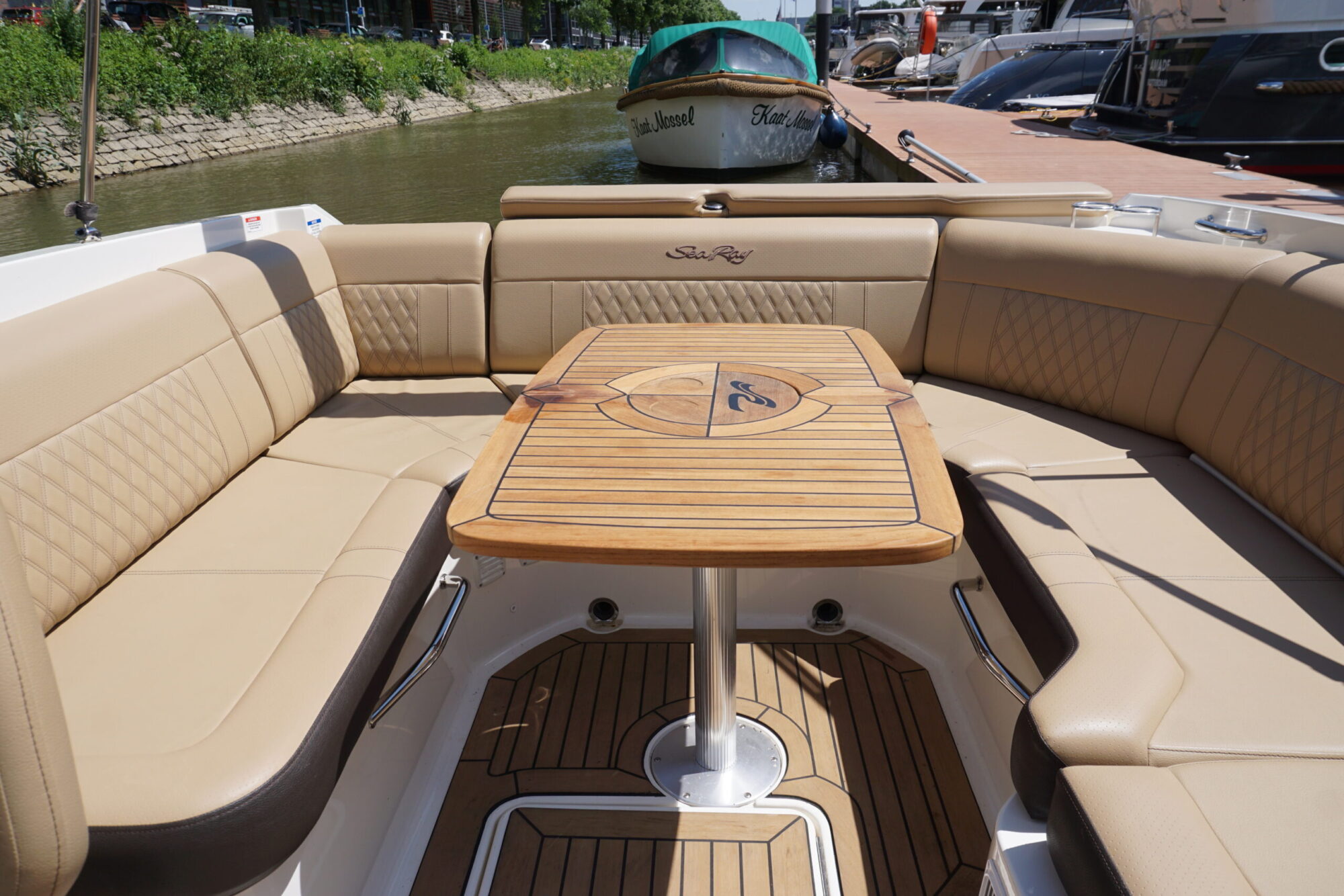 Sea Ray 250 SLX