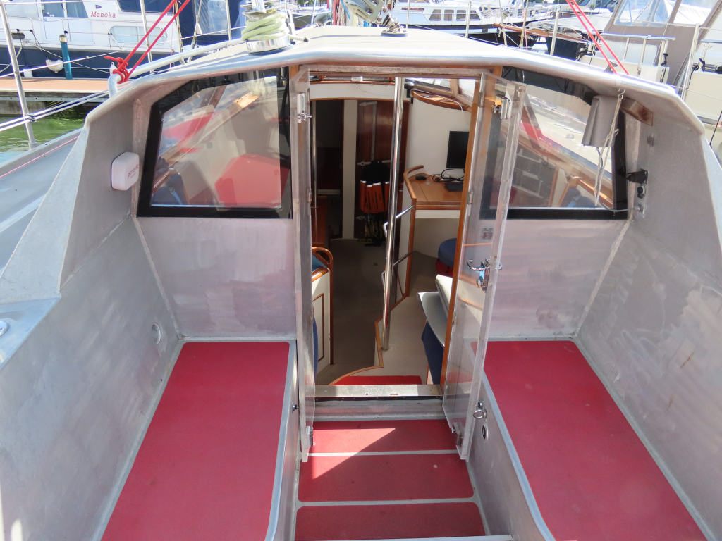 One-off 50’ aluminium Expedition Cruiser