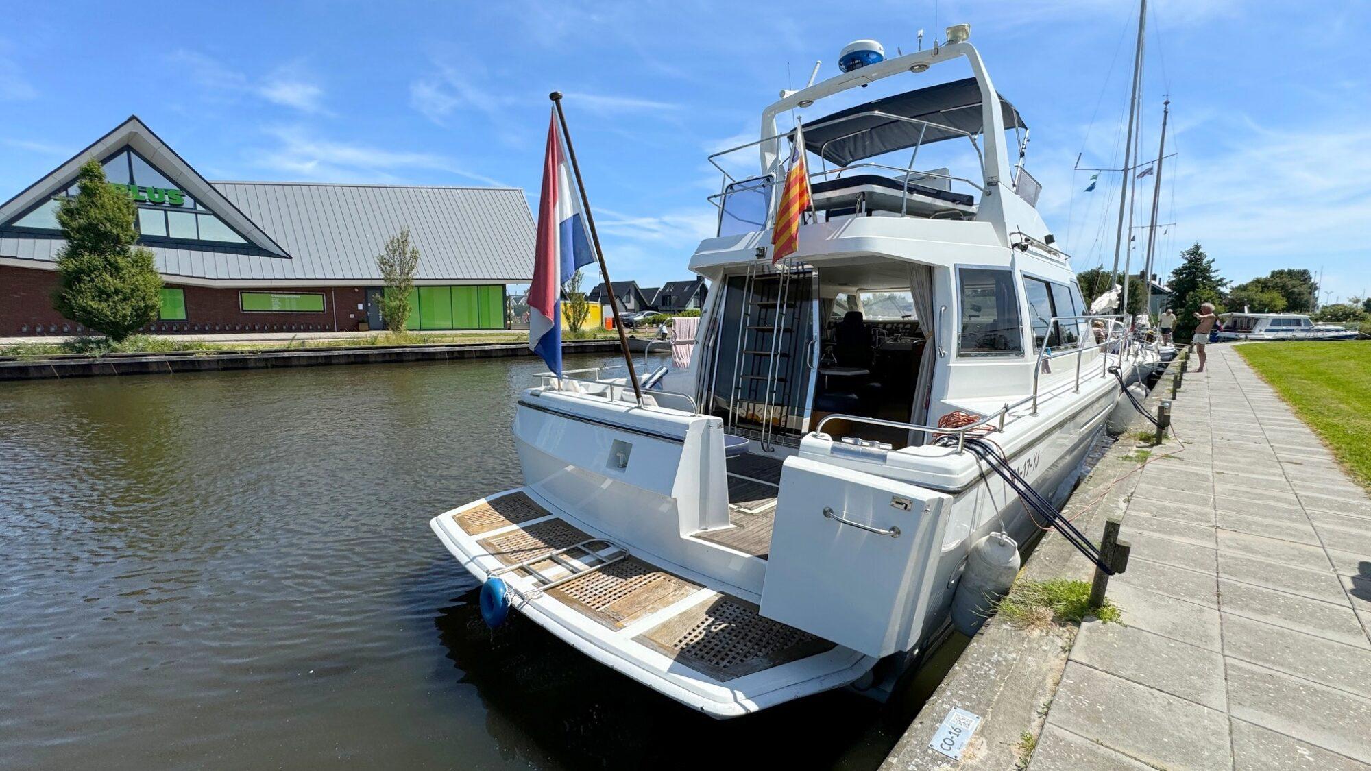 Whitewater Whitewater Wolfe 46 Flybridge