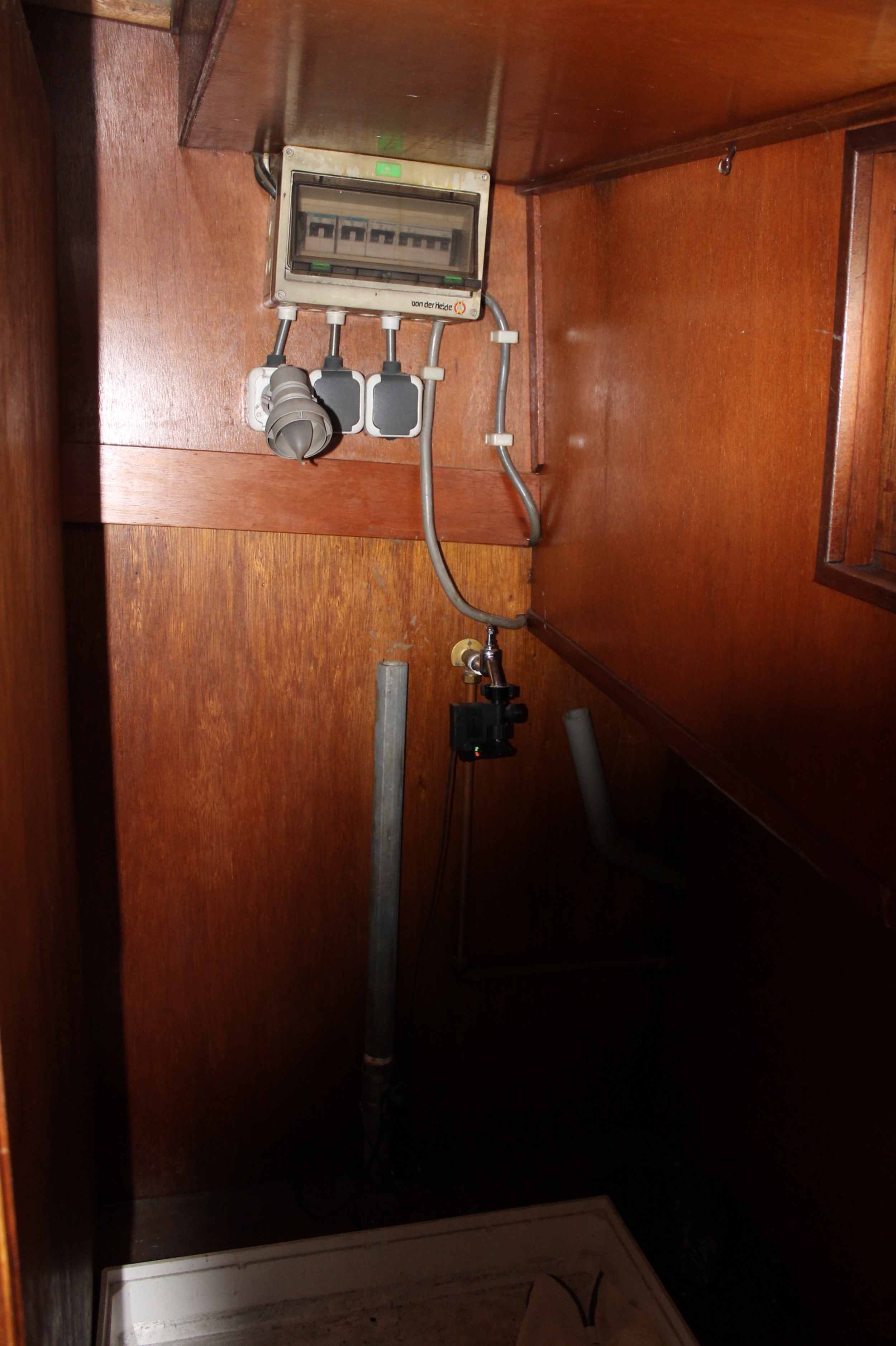 Tjalk Varend Woonschip 19.99