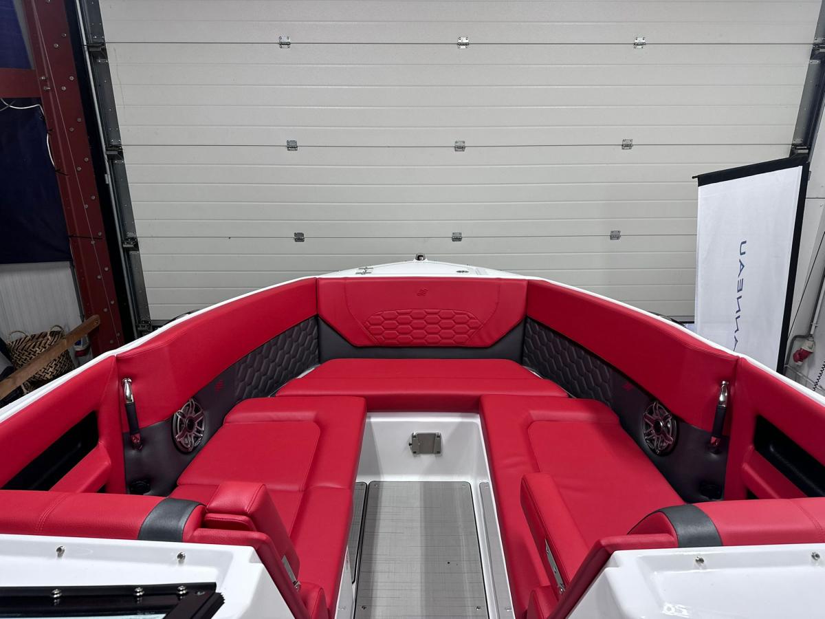 Four Winns H9 Bowrider