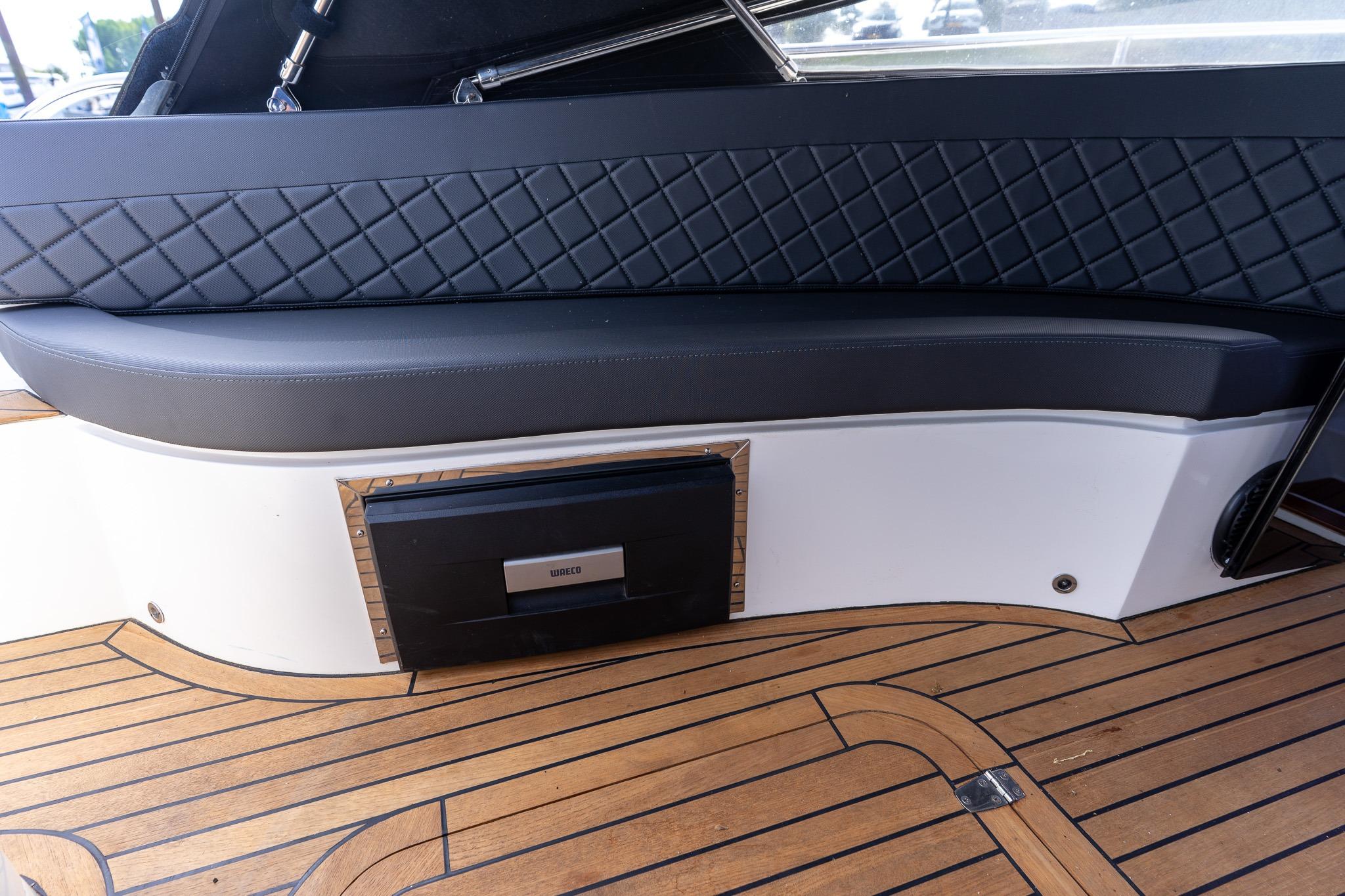 Tender Nauta Spirit 28 Cabin