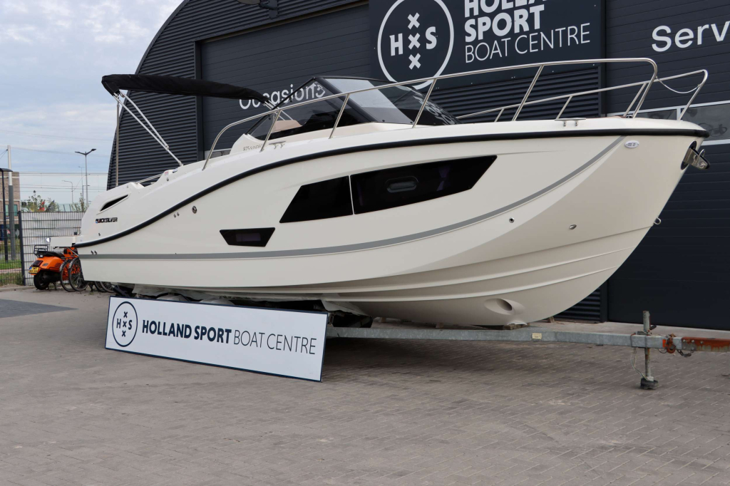 Quicksilver  Activ 875 Sundeck