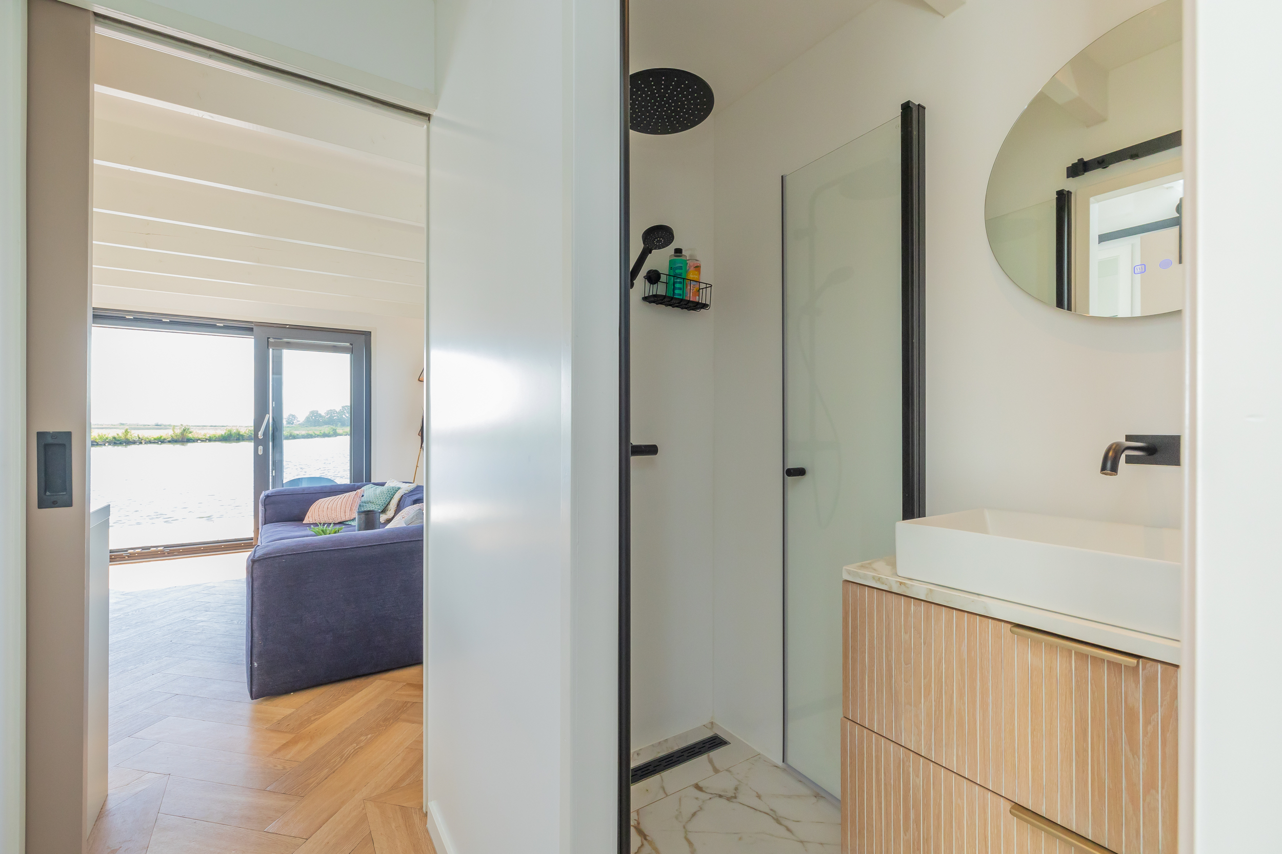 Surla (met Tender) Houseboat 15 Volledig Elektrisch With Charter