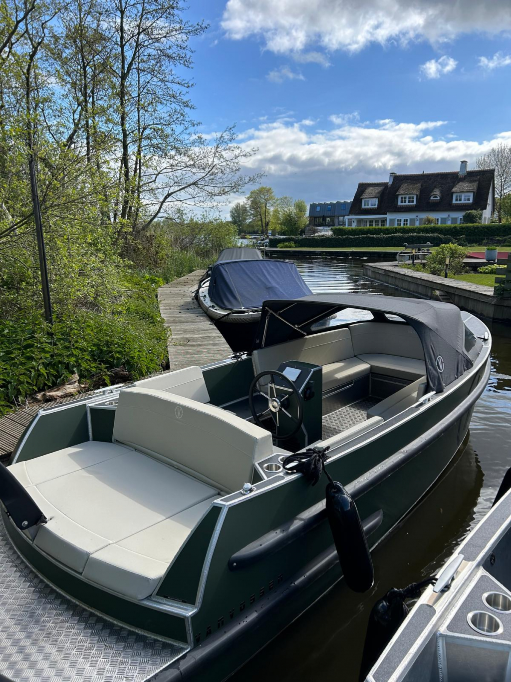 Van Vossen 595 plugin e tender