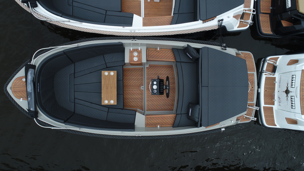Corsiva 650 tender Suzuki 30pk 