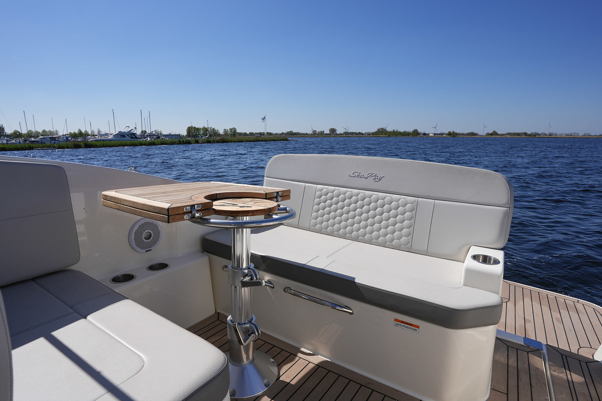 Sea Ray Sundancer 265