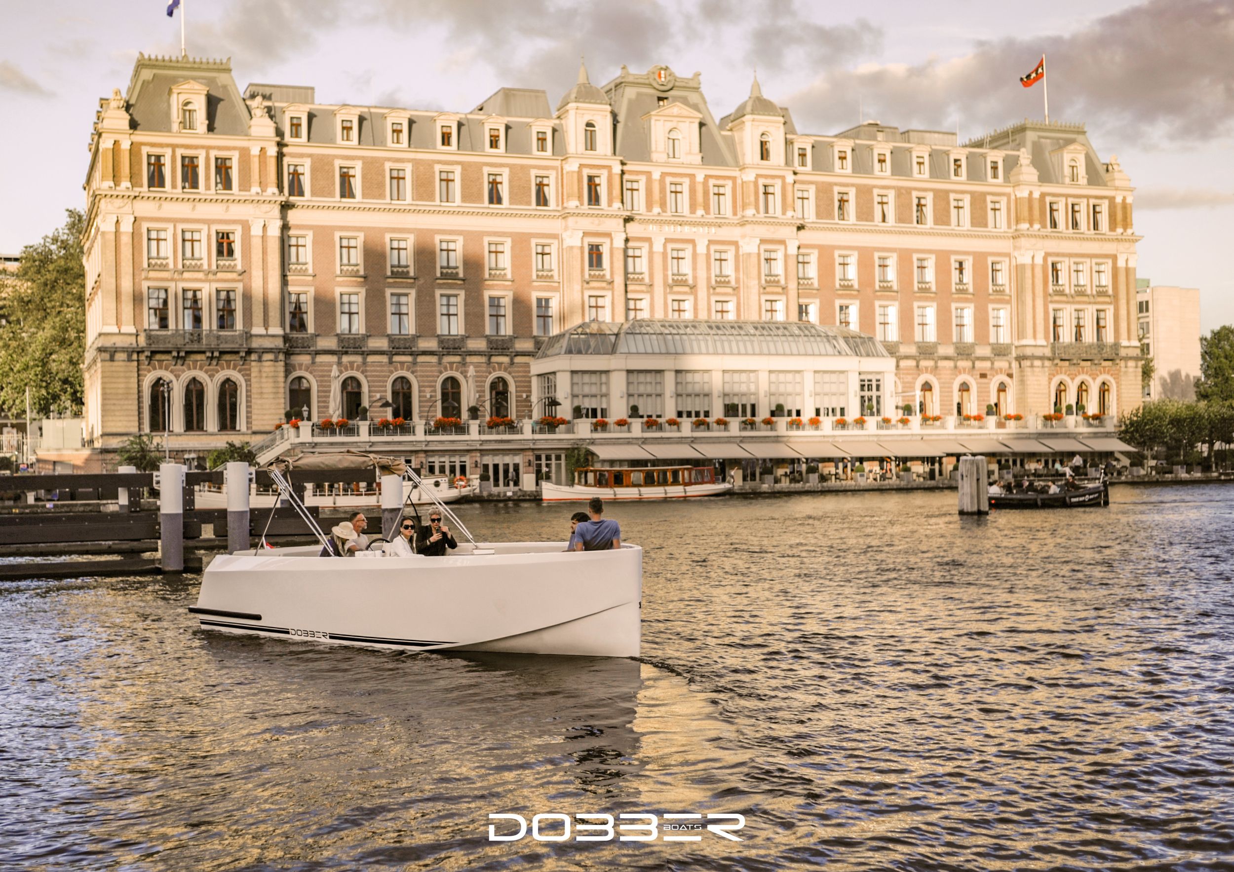 DOBBER 750 Tender