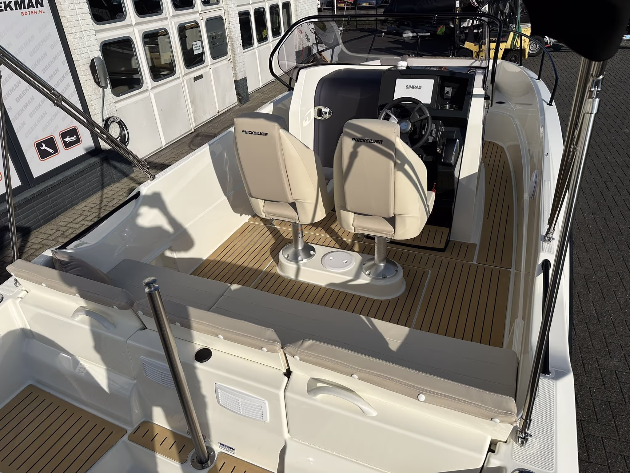 Quicksilver 705 Open