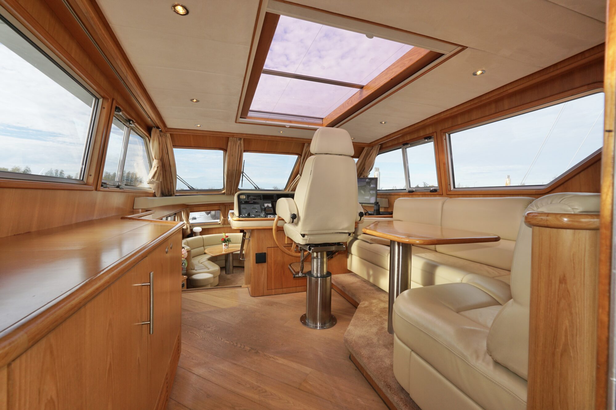 Van den Hoven Exclusive 18.00 VS