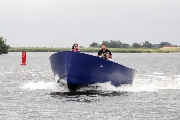 Triple X 800 DE GROOTSTE SLOEPENSHOWROOM VAN NEDERLAND