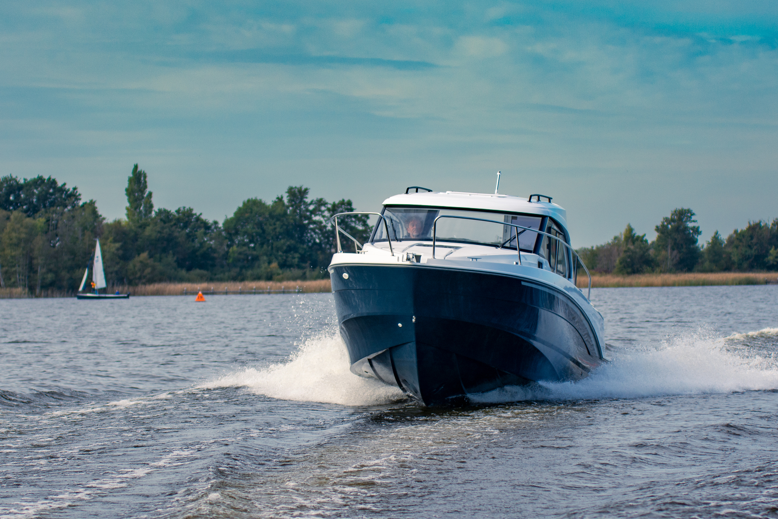 Beneteau Antares 8