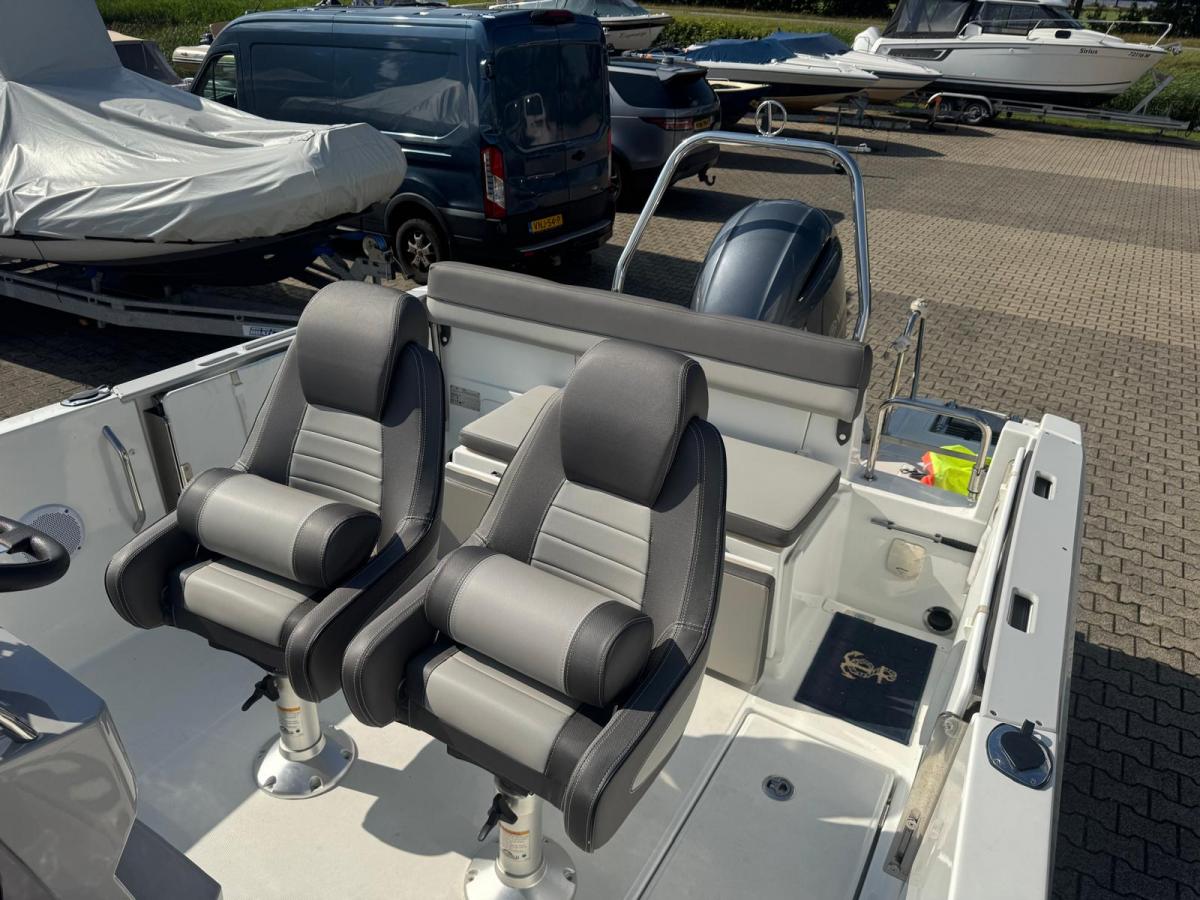 Jeanneau Cap Camarat 6.5 CC Serie 3