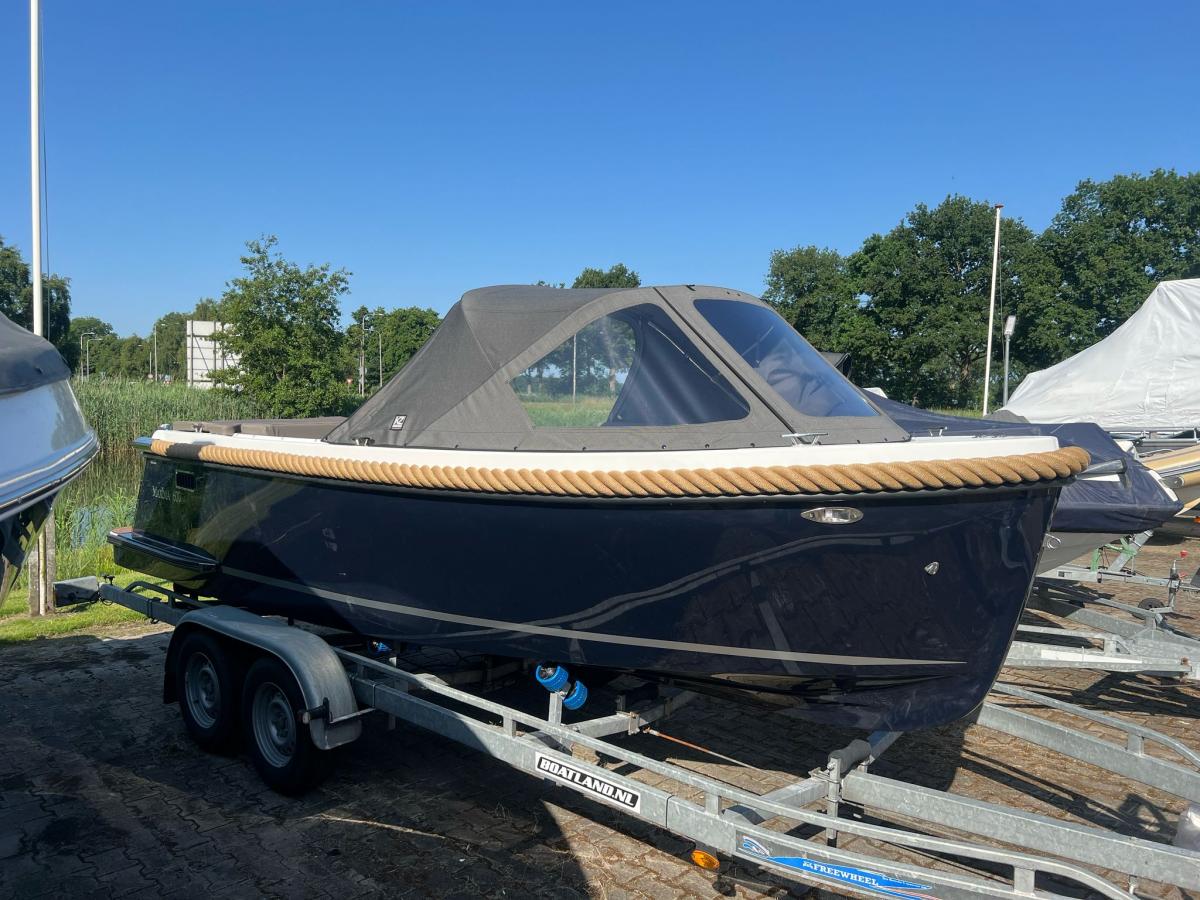 Maxima 600 Tender