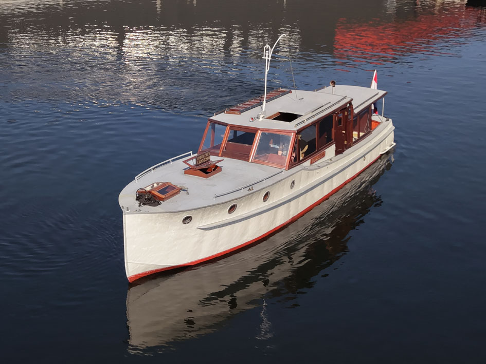 Bakdeksalonkruiser 11.20