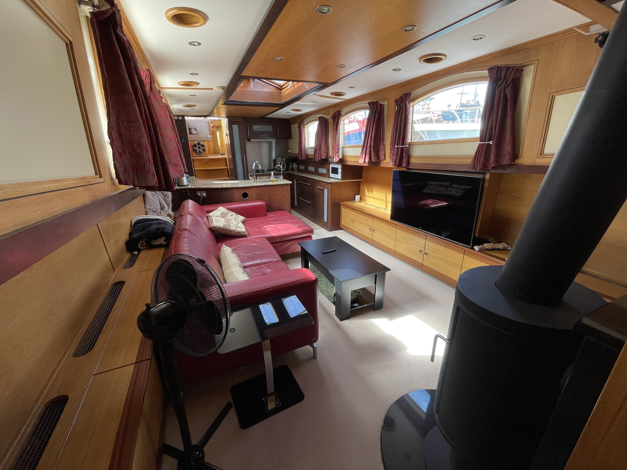 Aqualine Voyager 65 Ft