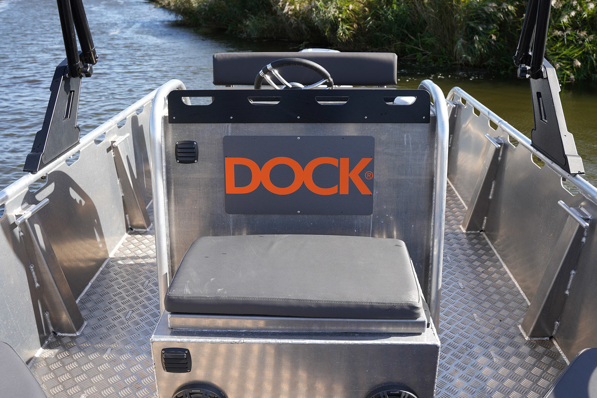 Dock Steel 650