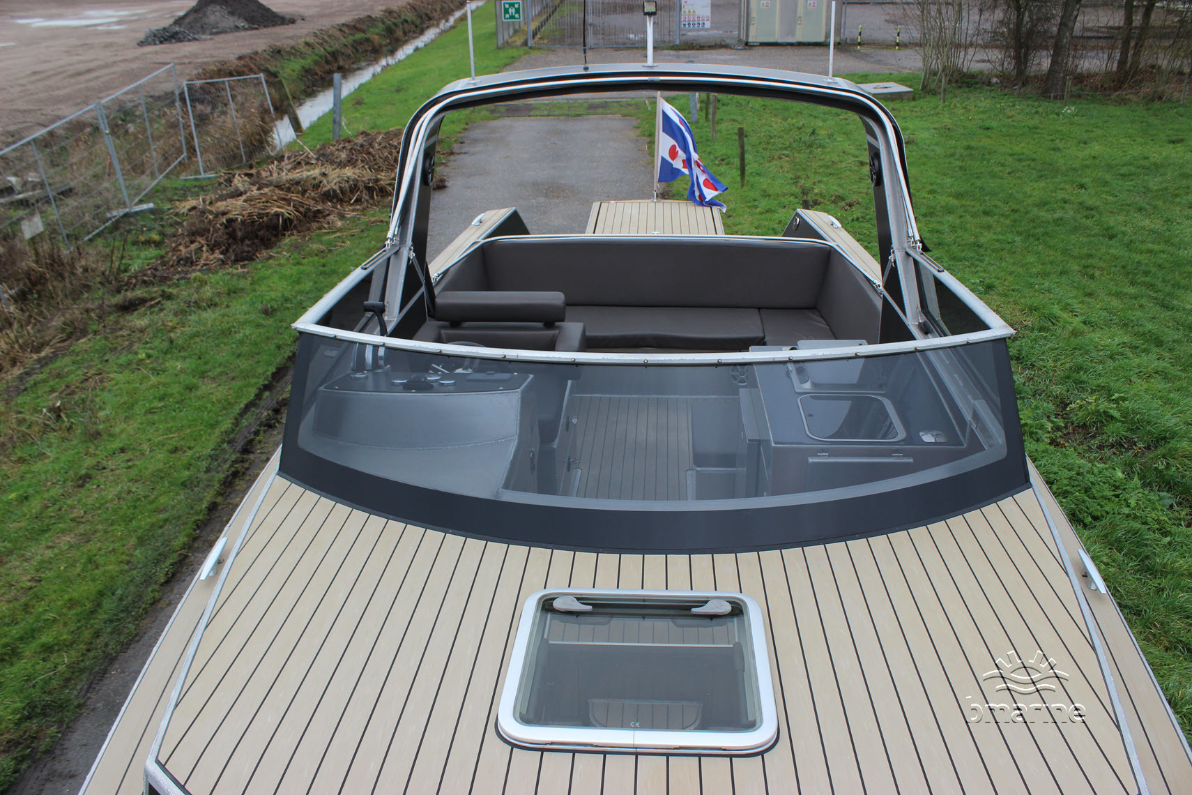 Van Vossen Tender Cabin 1000