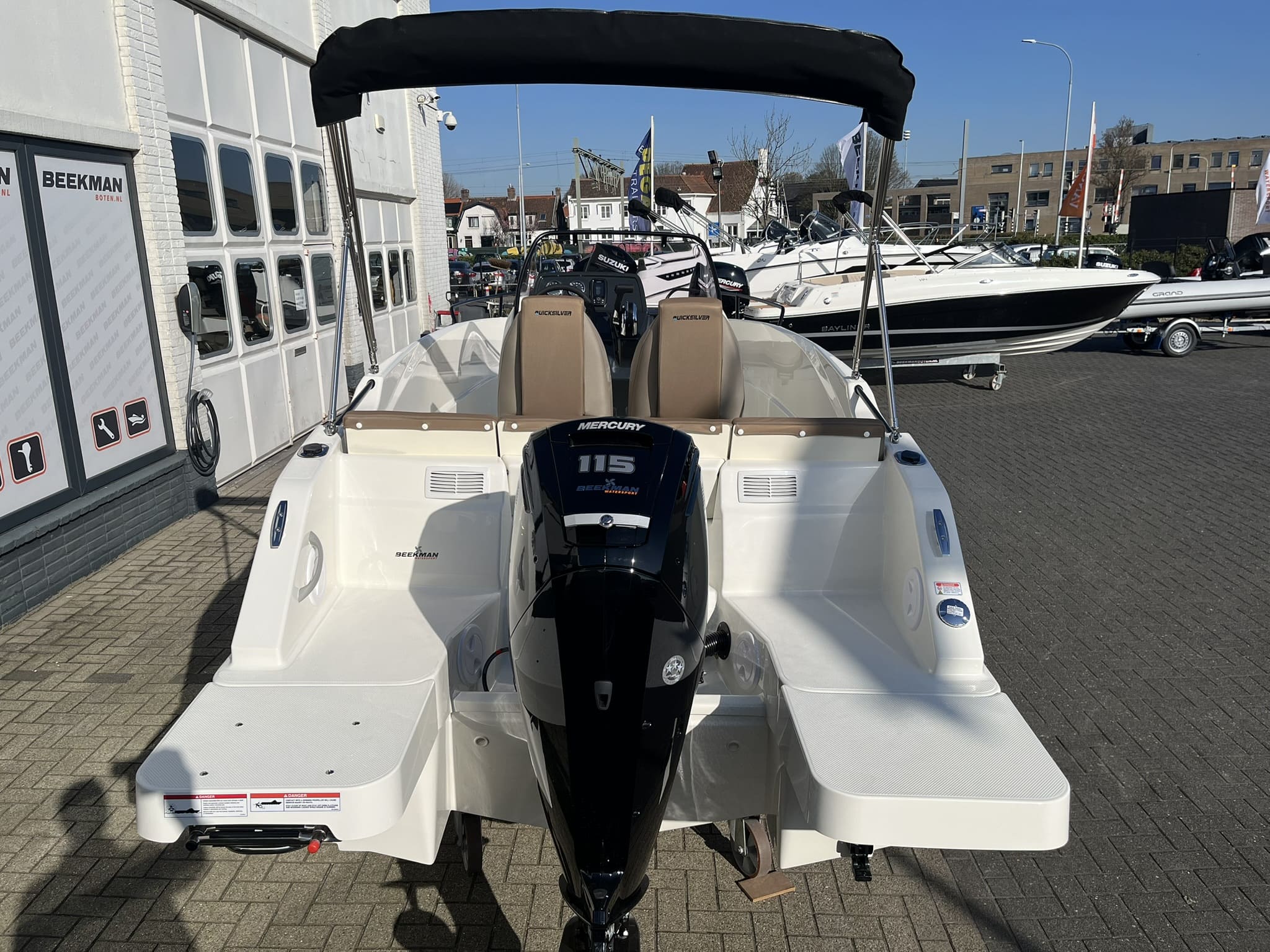 Quicksilver 555 Open
