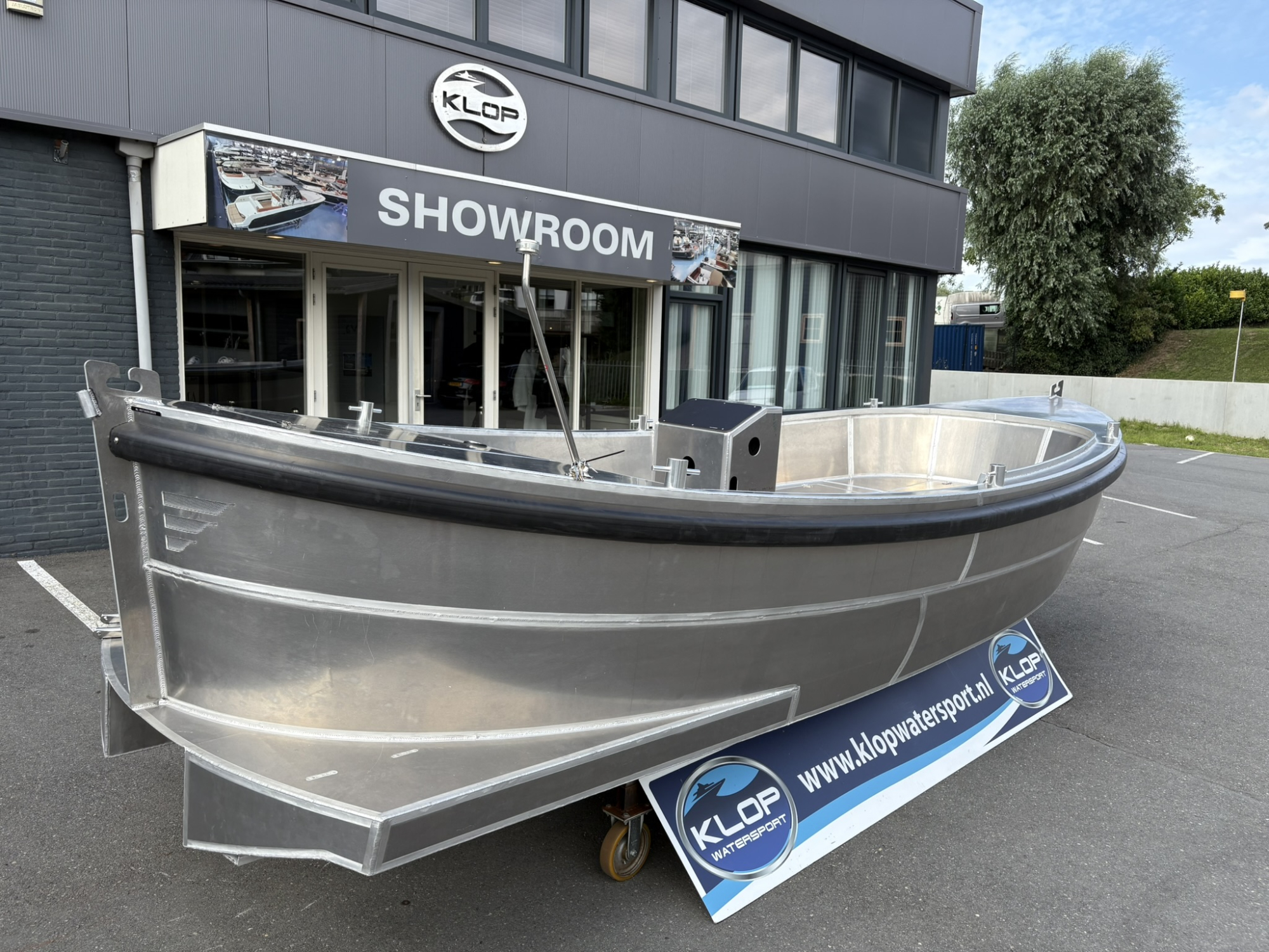 Van Vossen sloep 600 op voorraad