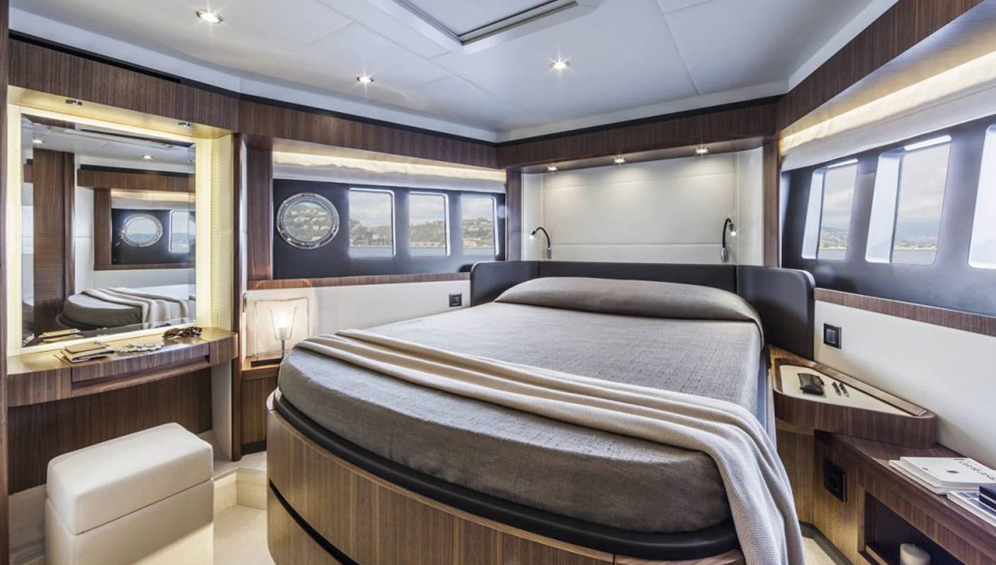 Absolute Yachts Navetta 58