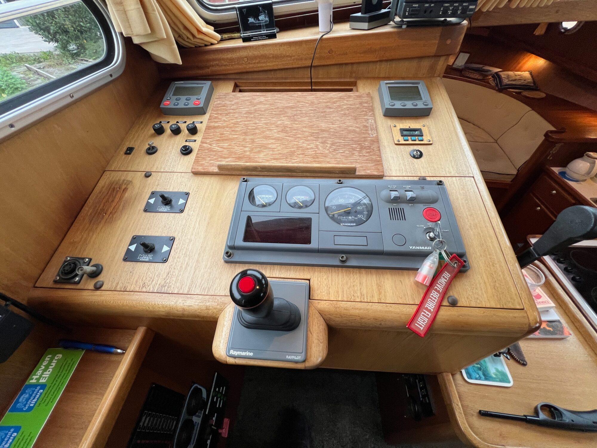 Vripack Vripack Spiegelkotter 12.00 AK Cabrio