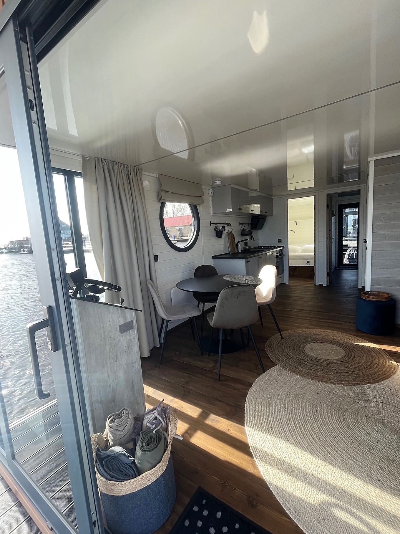 Nordic Season NS 40 Eco 36m2 Houseboat