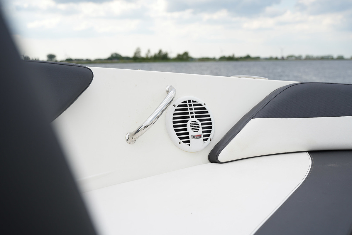 Sea Ray 19 SPX