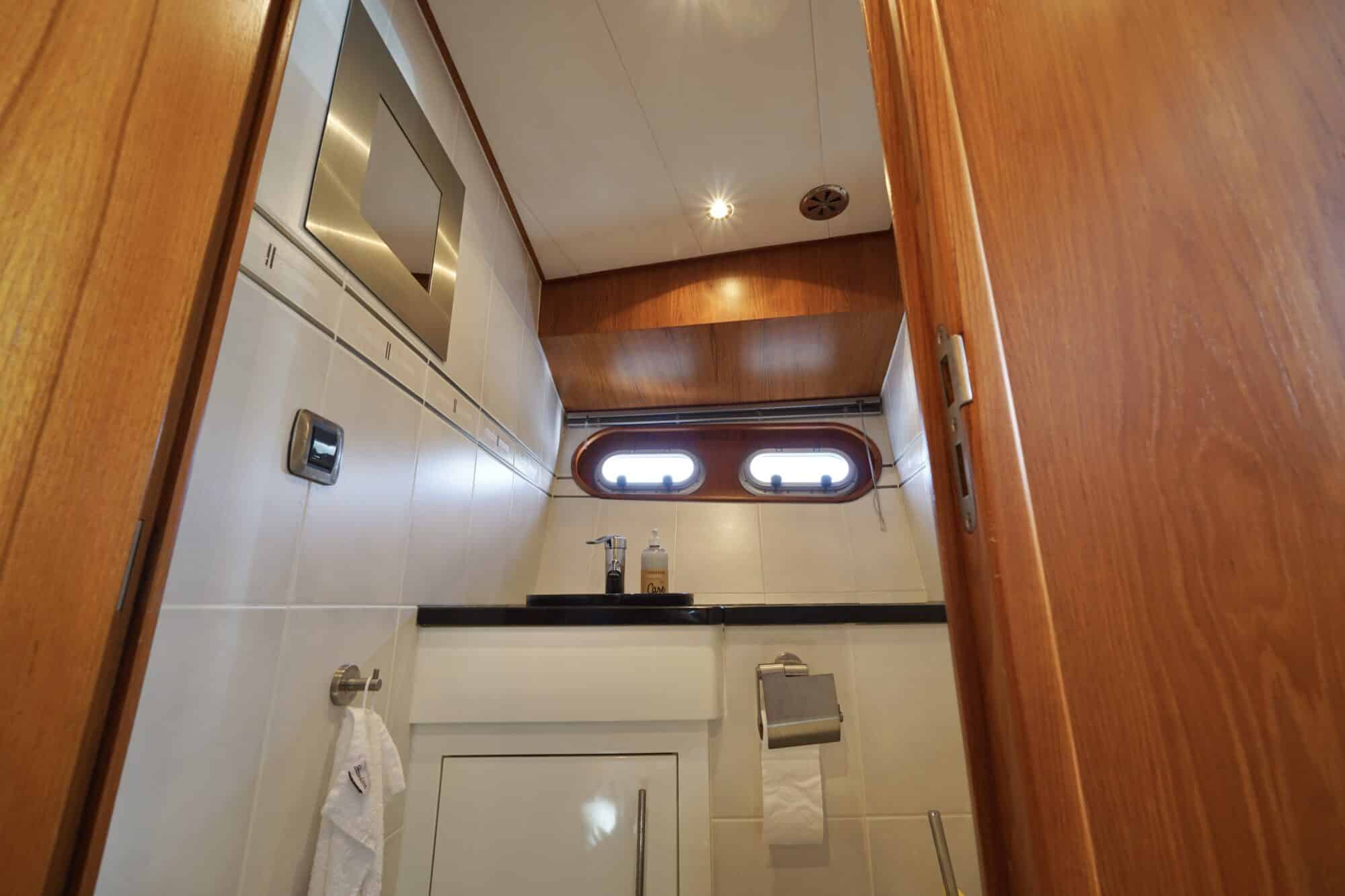 Van den Hoven Exclusive 18.00 VS