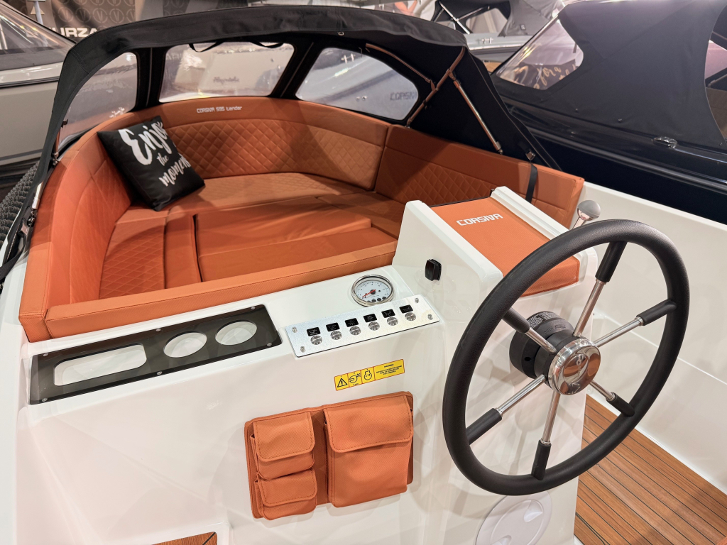 Corsiva  595 tender incl. 60 Pk, DIRECT VAREN