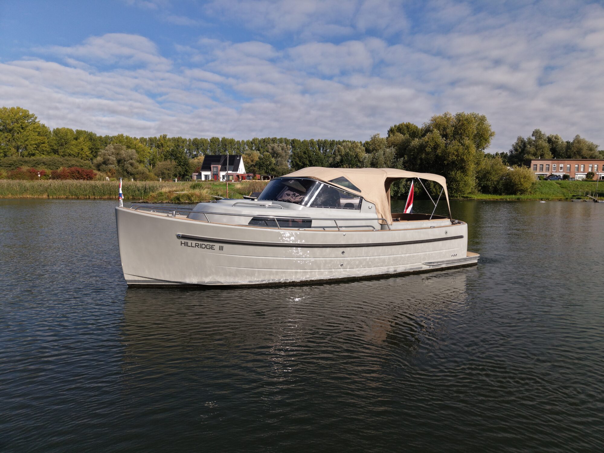 Antaris Seventy7 Cabin