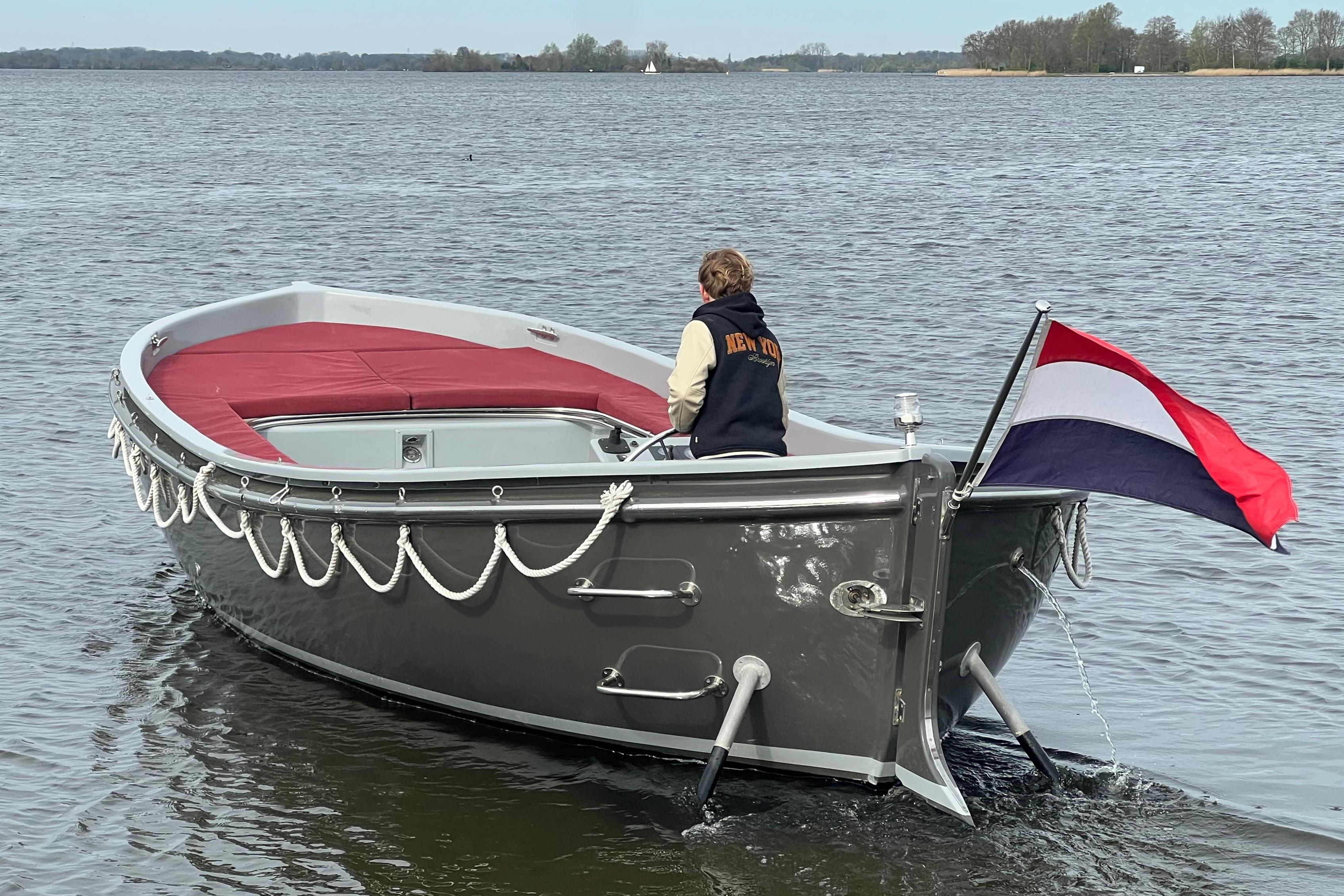 Seafury 730