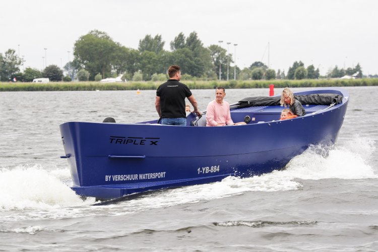 Triple X 800 DE GROOTSTE SLOEPENSHOWROOM VAN NEDERLAND