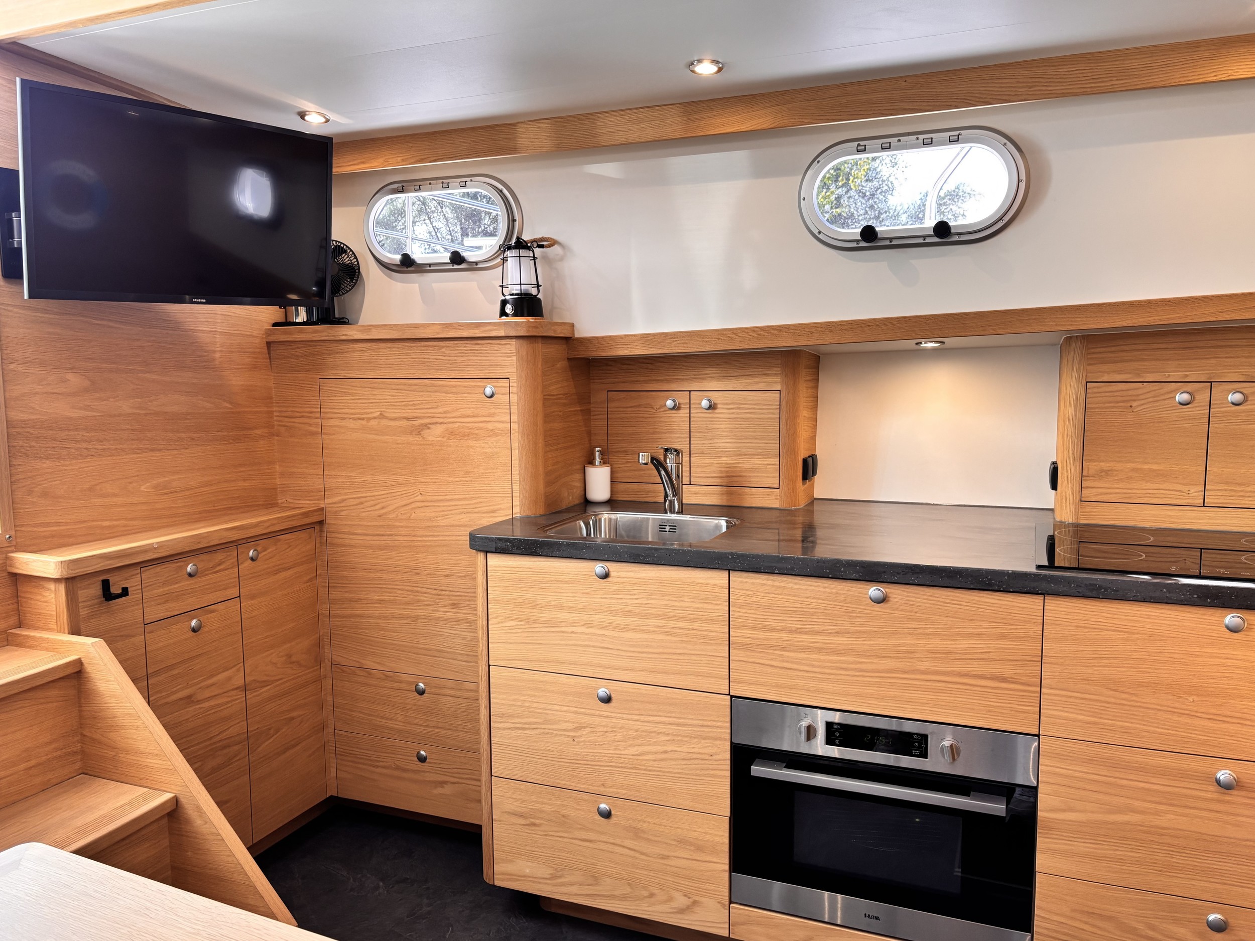 Vedette 37 Cabin Comfort Line