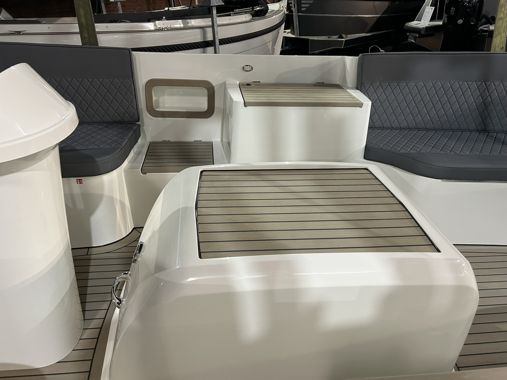 Maril 6NXT met Vetus 52 pk op voorraad!