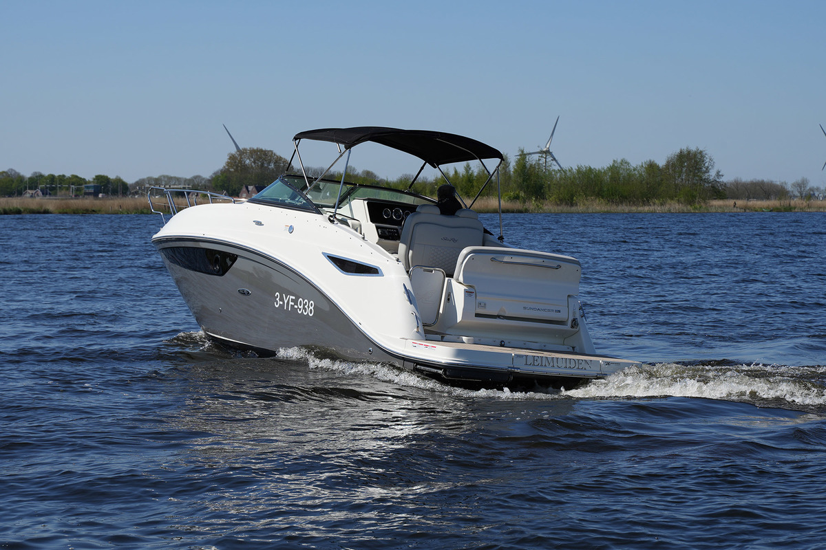 Sea Ray Sundancer 265