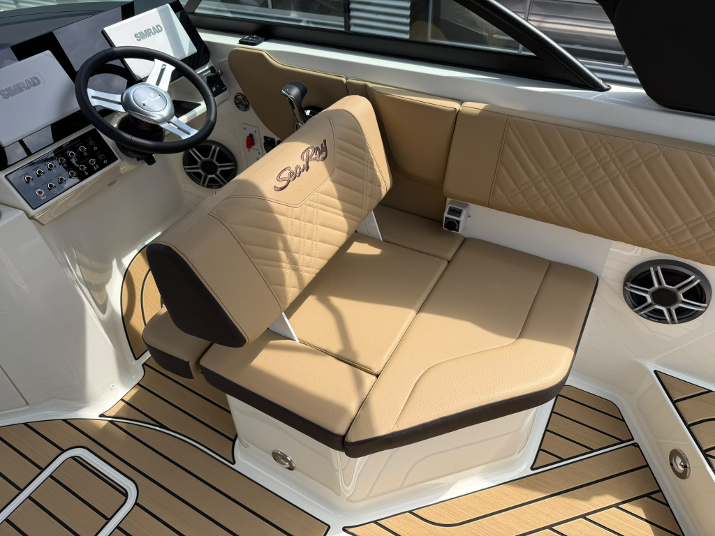 Sea Ray SDX 230