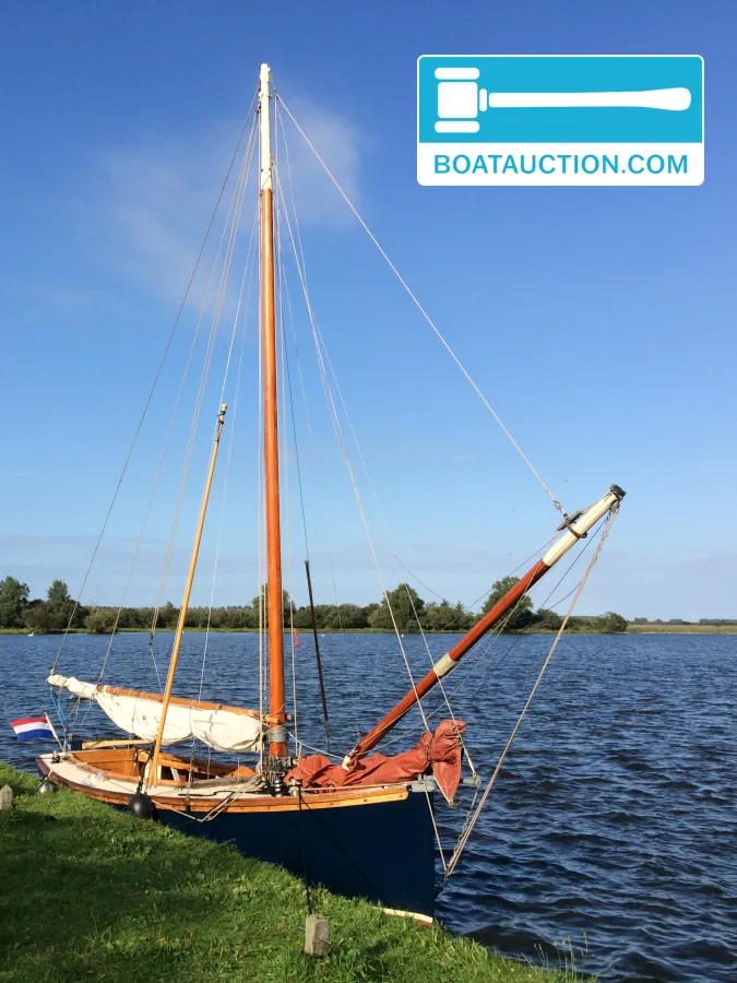 Falmouth Working Boat 690