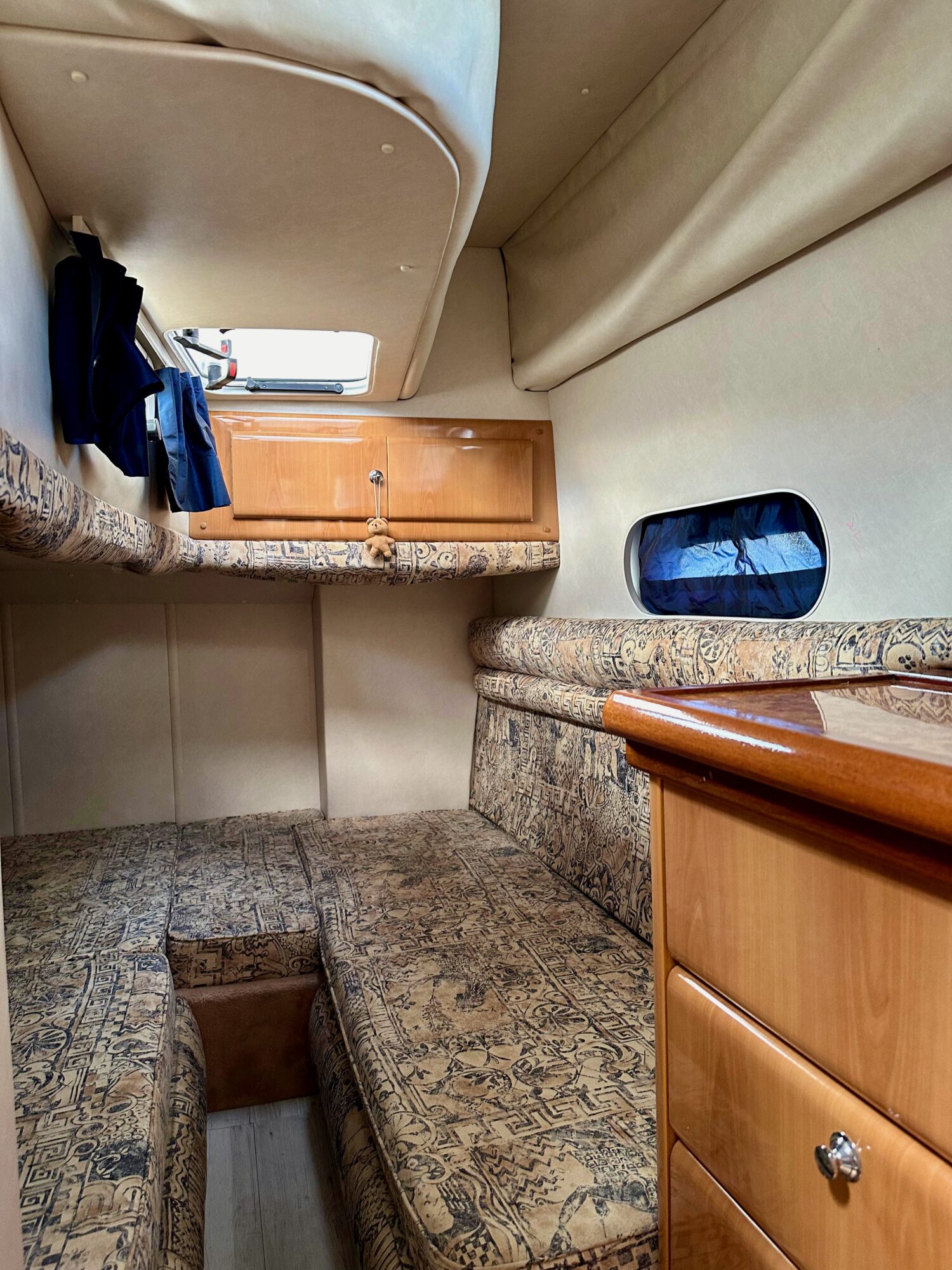 Sealine S37