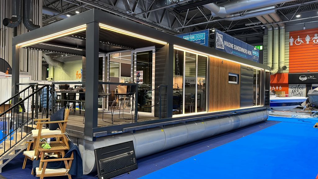 La Mare Houseboat Modern 16 ProLine