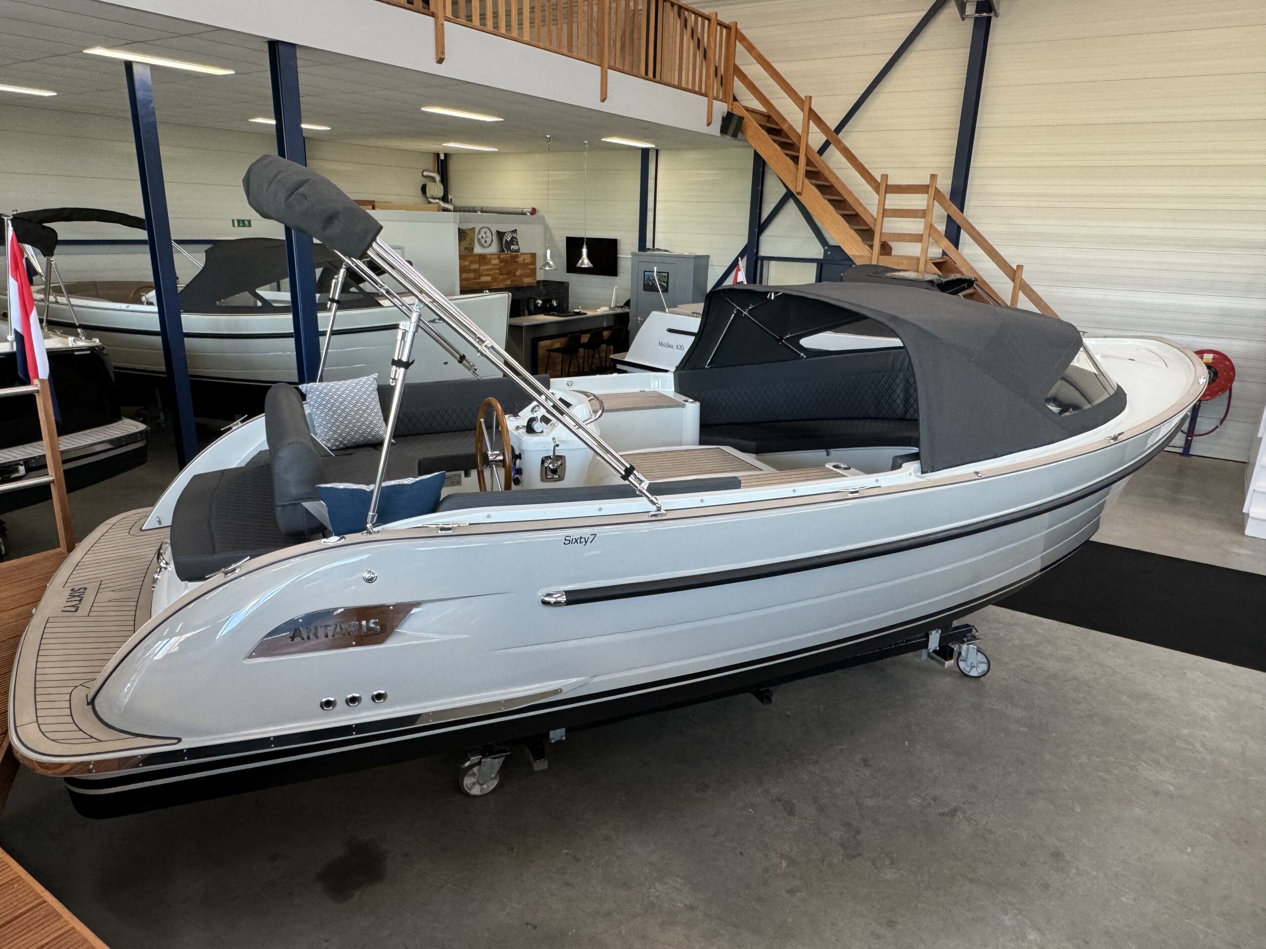 Antaris Sixty7 Hybride (op voorraad) hoofdfoto: 1