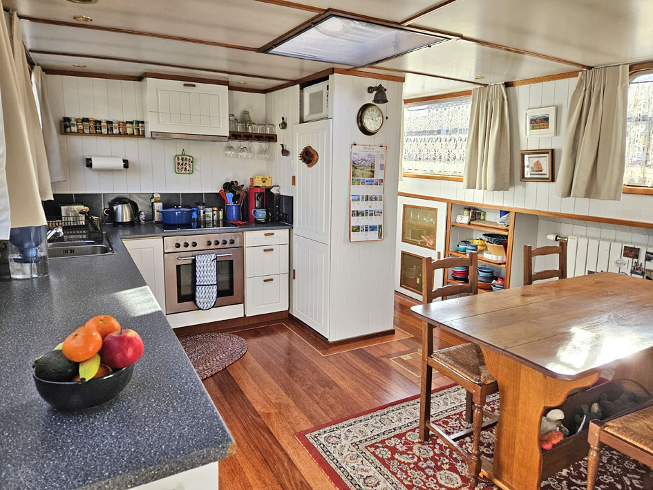 Luxe Motor 23.04 met CBB