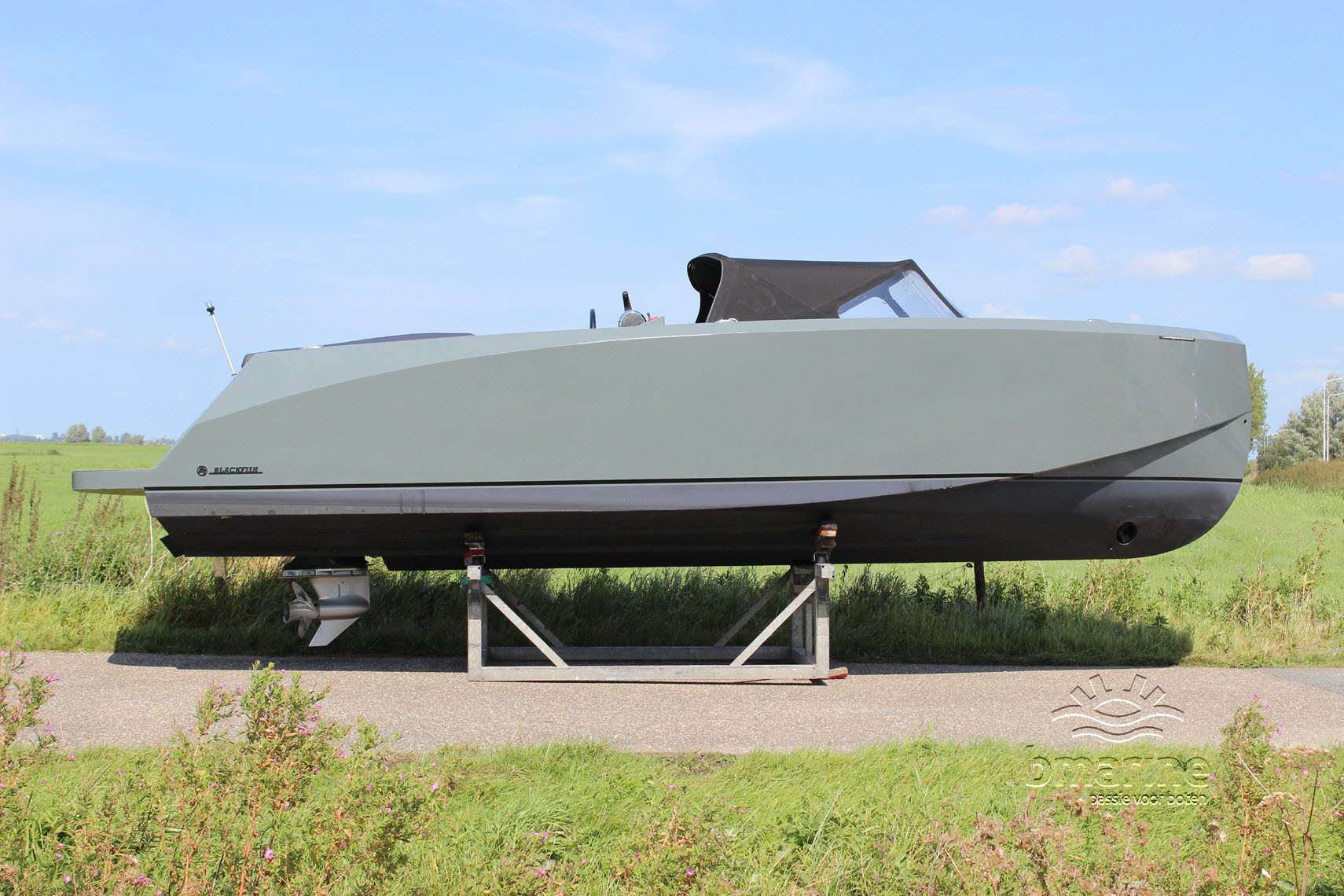 Blackfish Reallife 750 Cabin